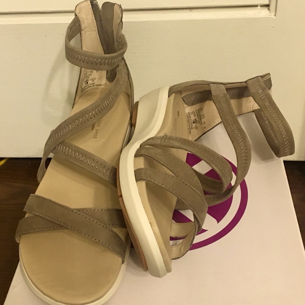 Hush Puppies Lyricable Backzip Sandals